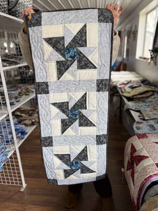 Amish quilted table runner