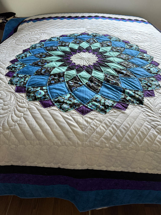 Amish Quilt (Giant Dahlia) - Simple Life Amish Store