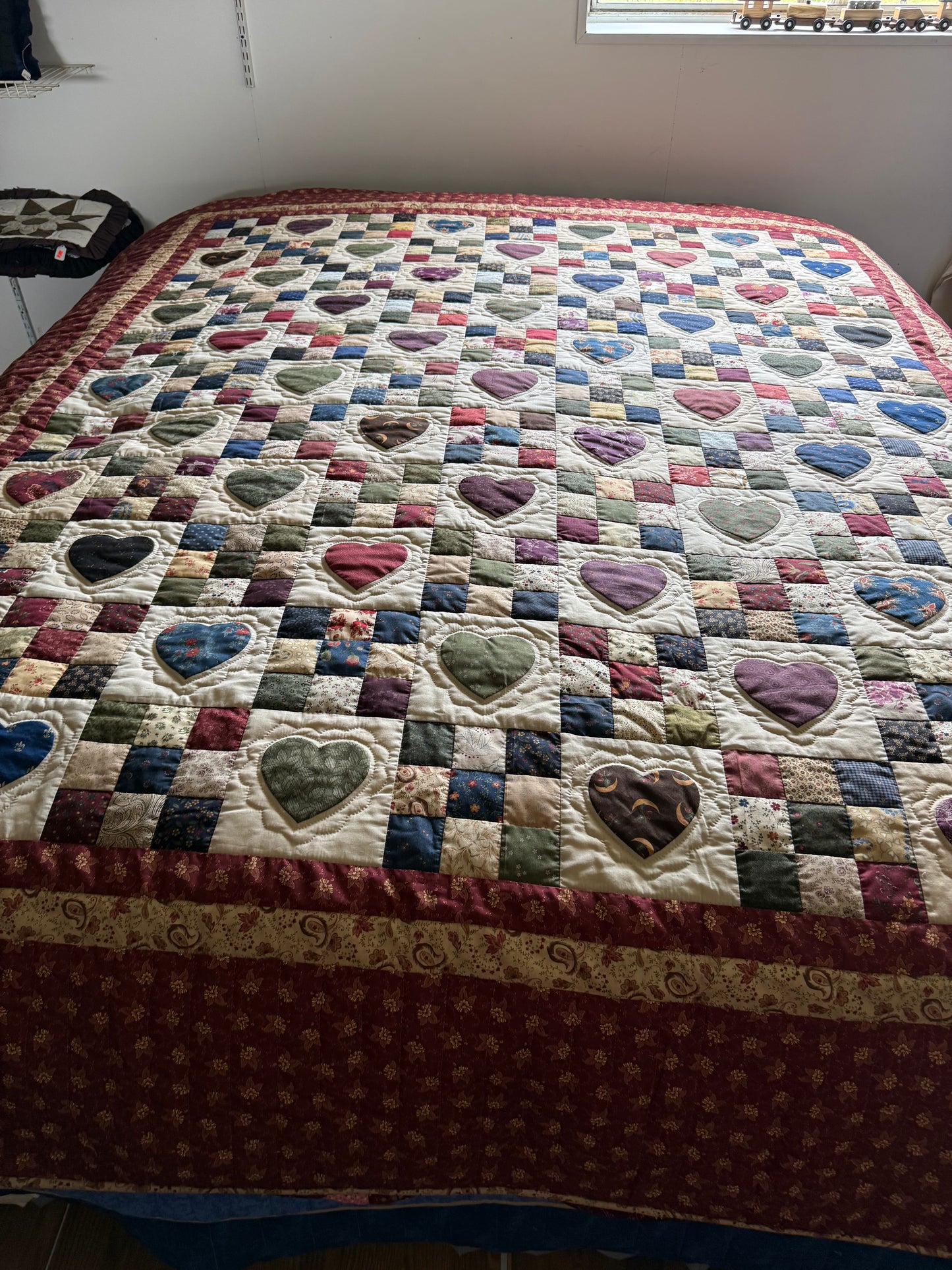 Amish Quilt (Nine-patch hearts)
