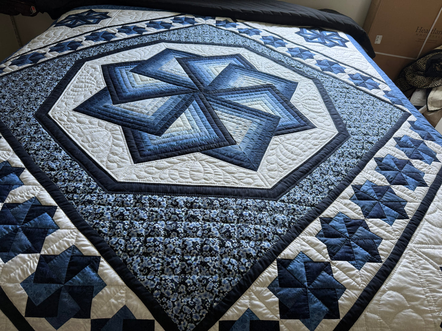 Amish Quilt (Spinning Star) Blues