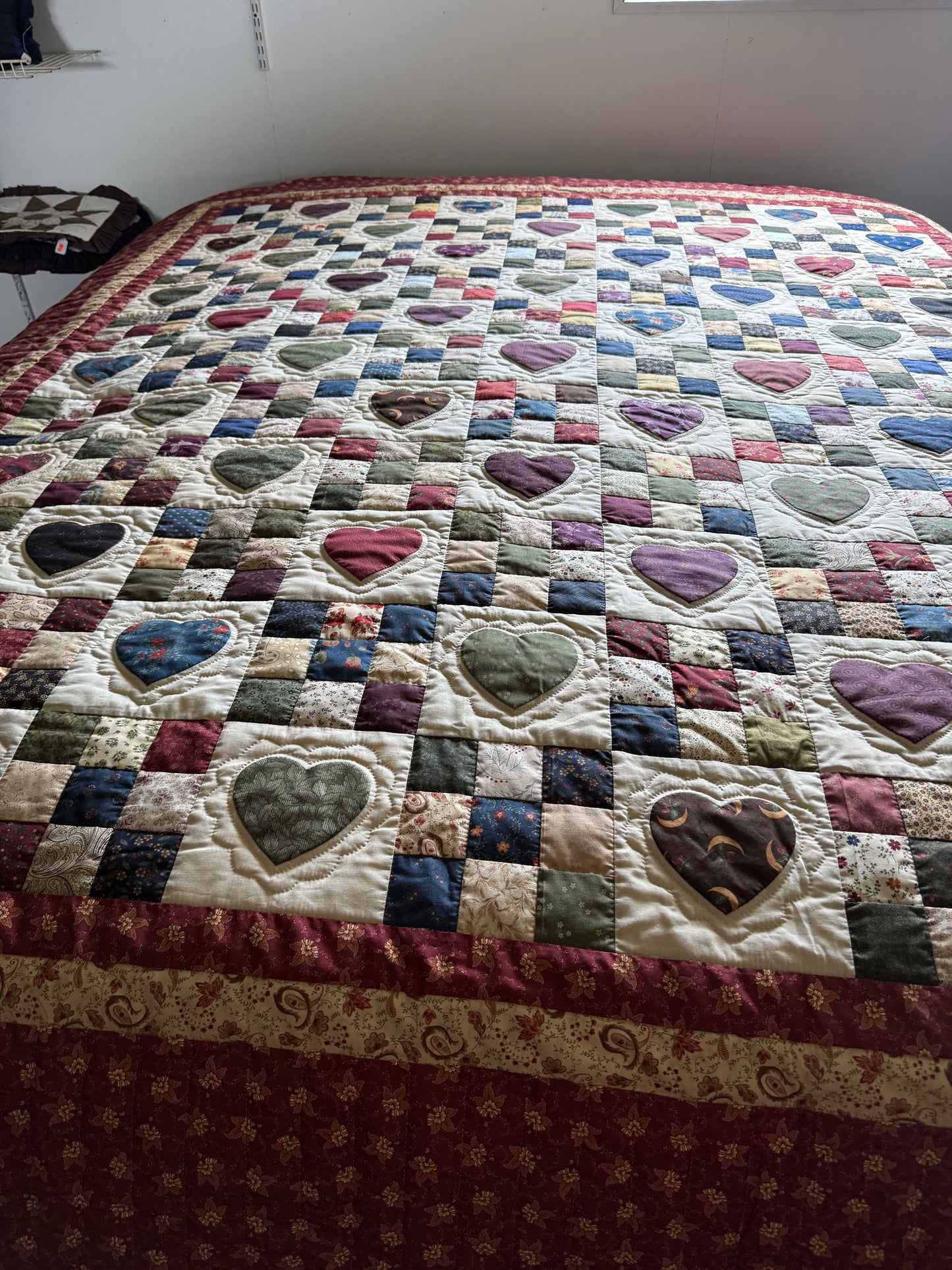 Amish Quilt (Nine-patch hearts)