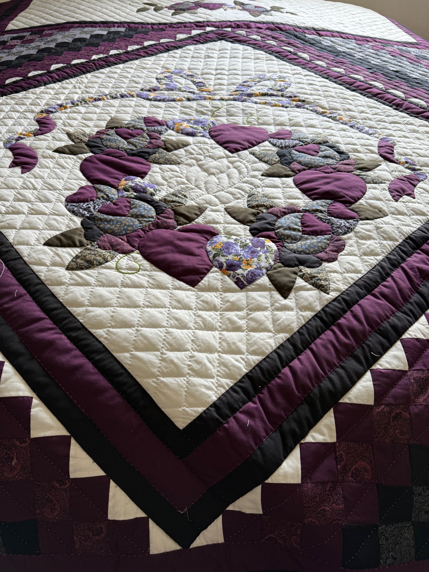 Amish Quilt (trip around the rose) - Simple Life Amish Store