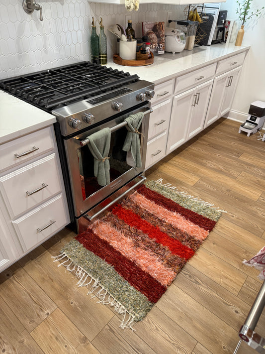 Amish Made Woven Rug! (Fall colors) (26” x 44”)