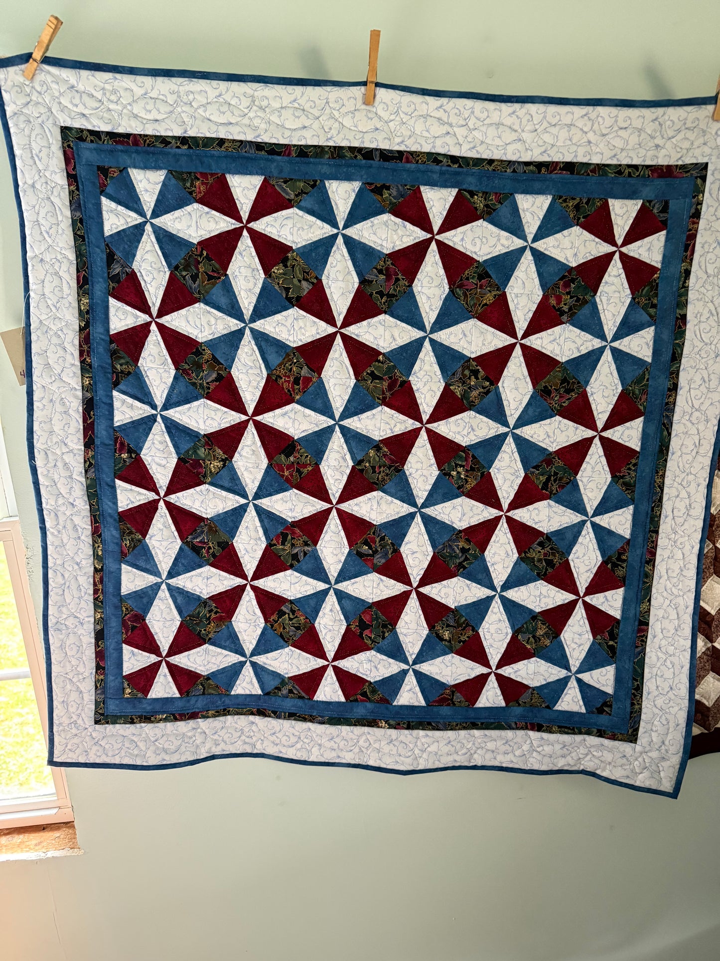Amish quilt wall hanging/lap quilt - Simple Life Amish Store