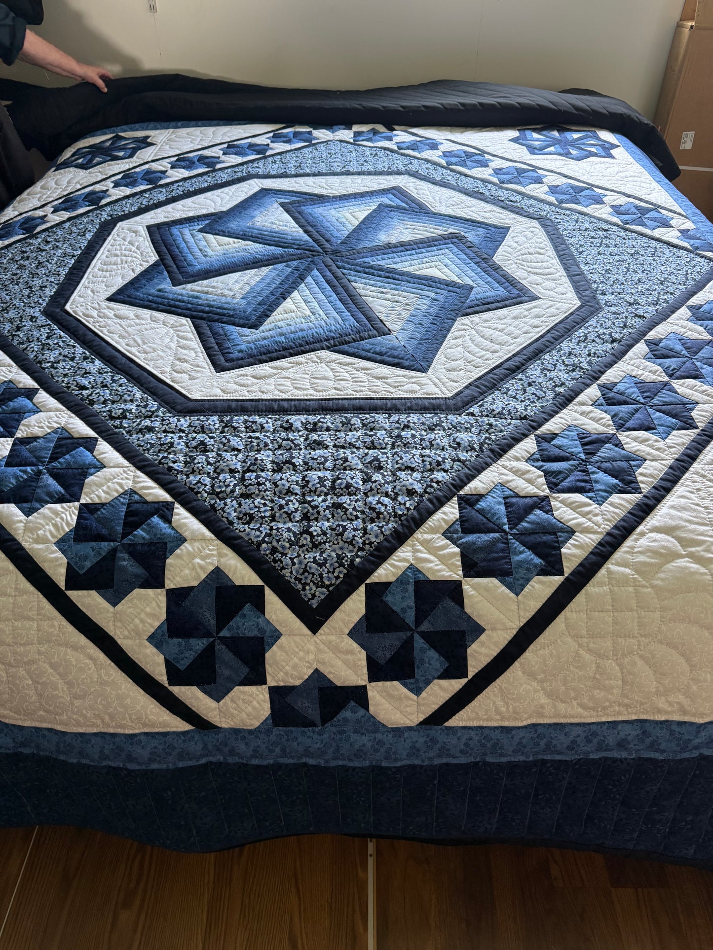 Amish Quilt (Spinning Star) Blues - Simple Life Amish Store