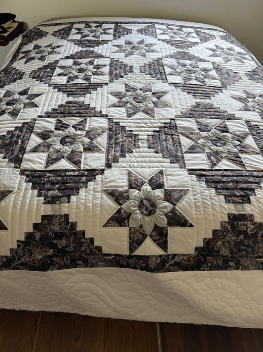 Amish Quilt (Log Cabin Star Dahlia) - Simple Life Amish Store