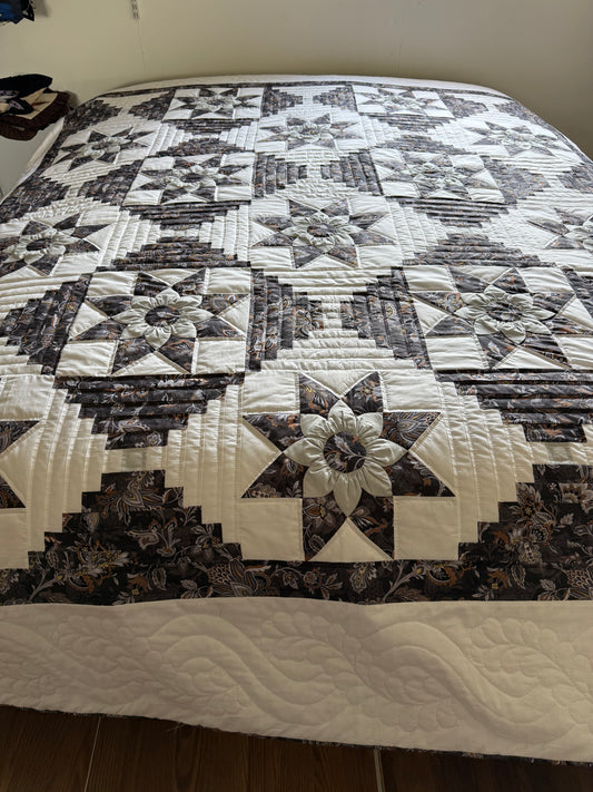 Amish Quilt (Log Cabin Star Dahlia) - Simple Life Amish Store