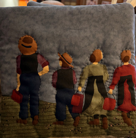 Amish Made Hot Pad (set of two..one of each scene)