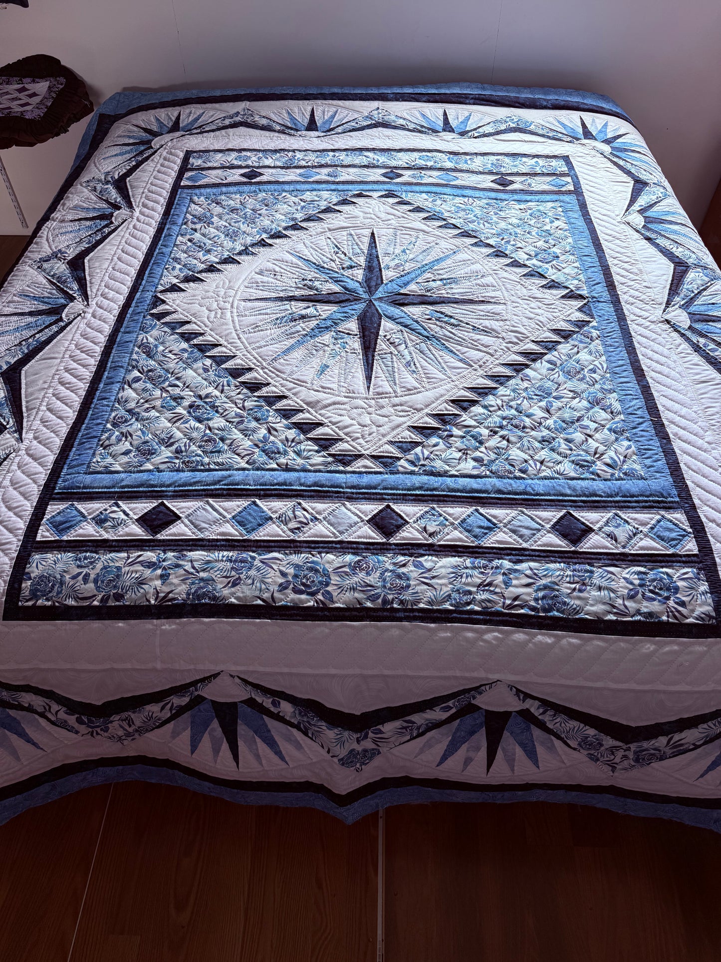 Amish Quilt (Mariner’s Compass) - Simple Life Amish Store