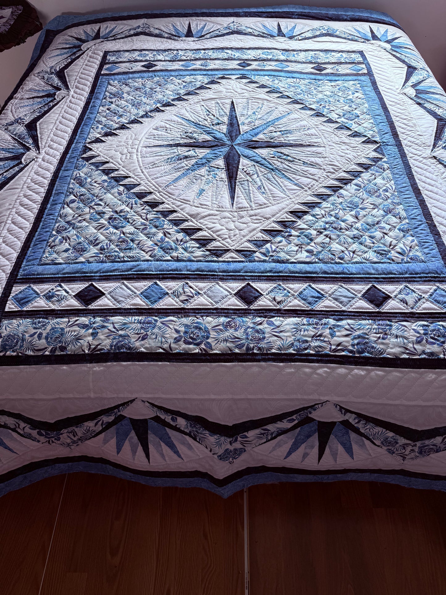 Amish Quilt (Mariner’s Compass) - Simple Life Amish Store