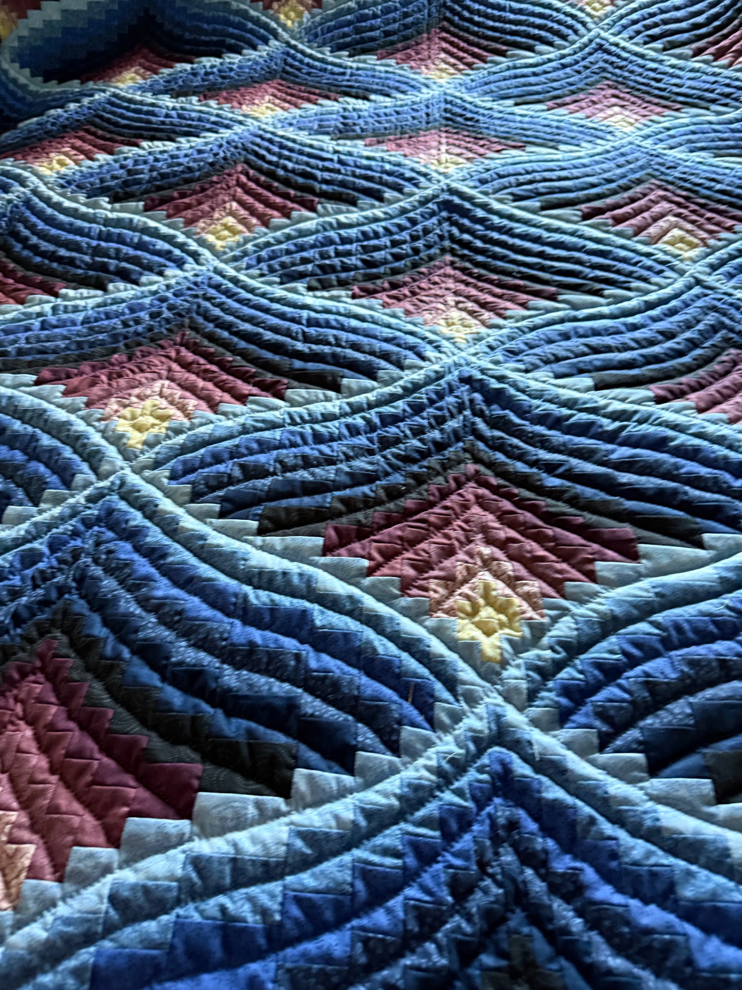 Amish Quilt (Mountain Echo -traditional Amish colors