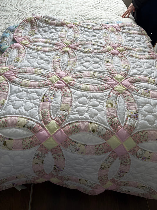 Amish hand quilted lap quilt or baby quilt - Simple Life Amish Store