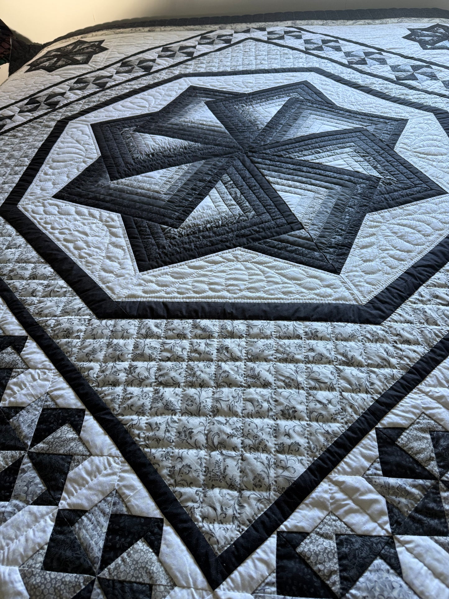 Amish Quilt (Spinning Star)