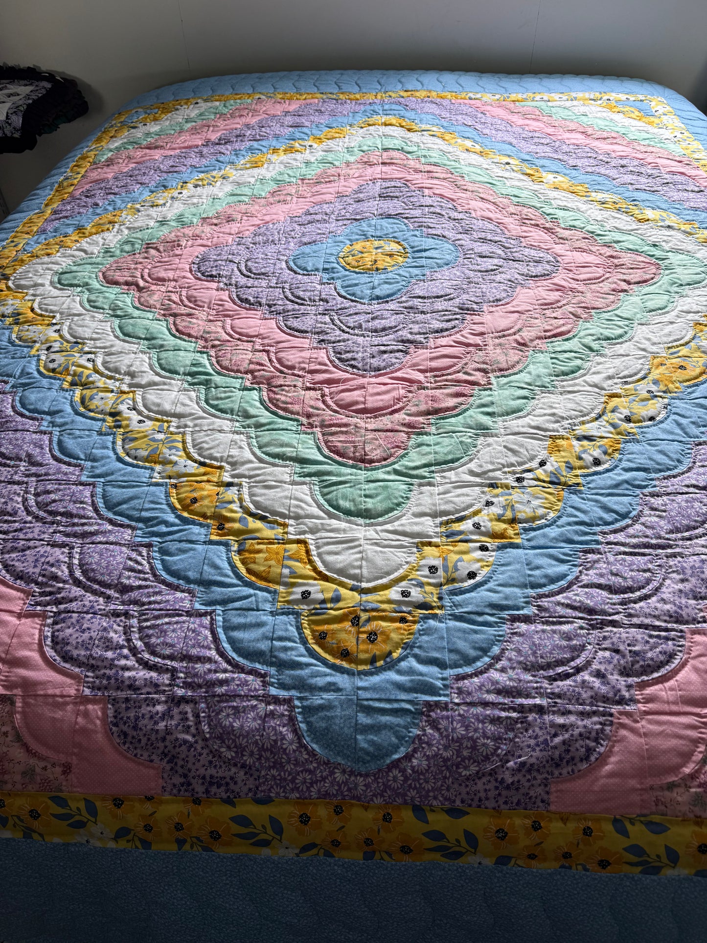 Amish Quilt (Ocean Waves) - Simple Life Amish Store