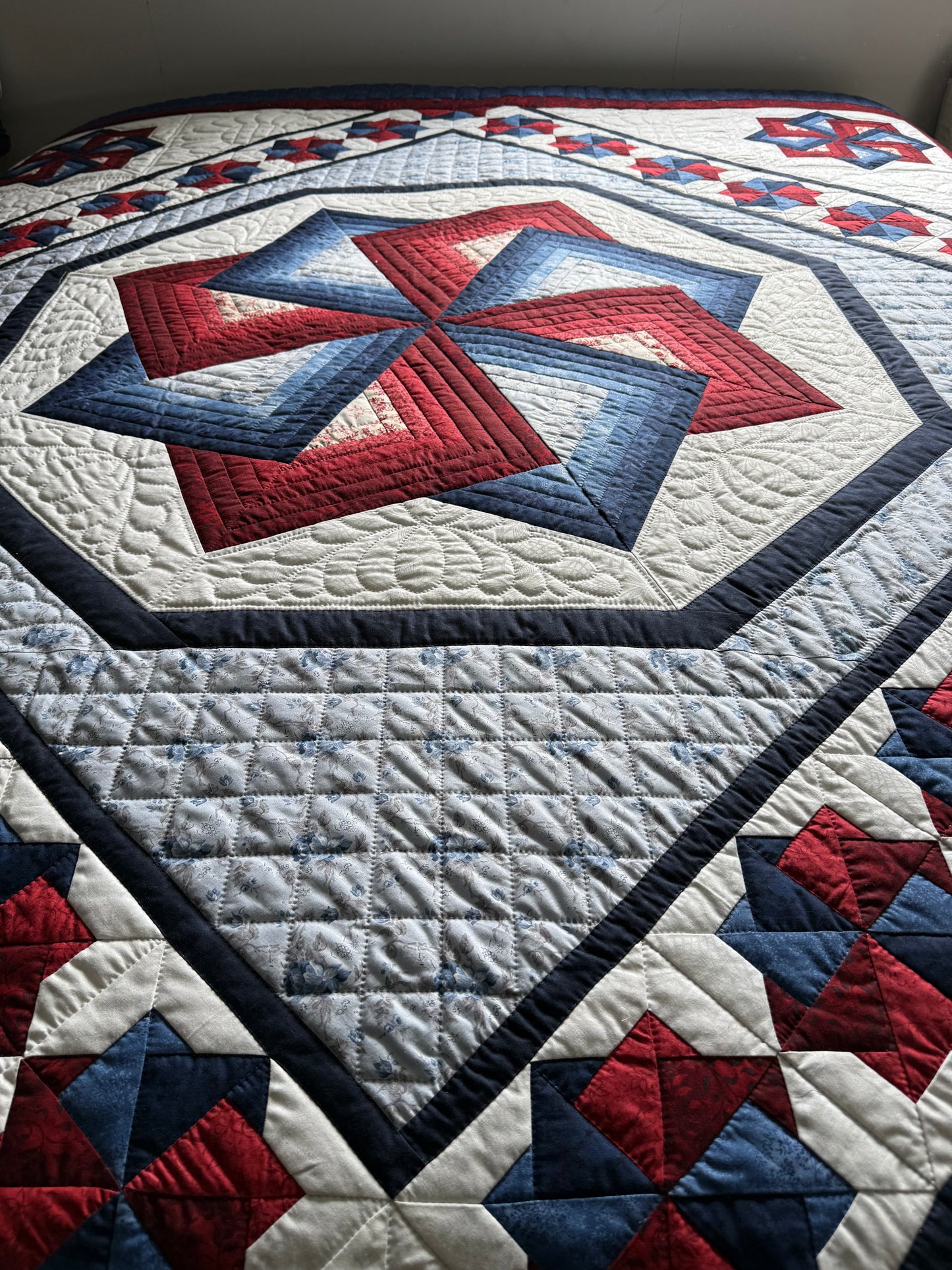Amish Quilt (Spinning Star)