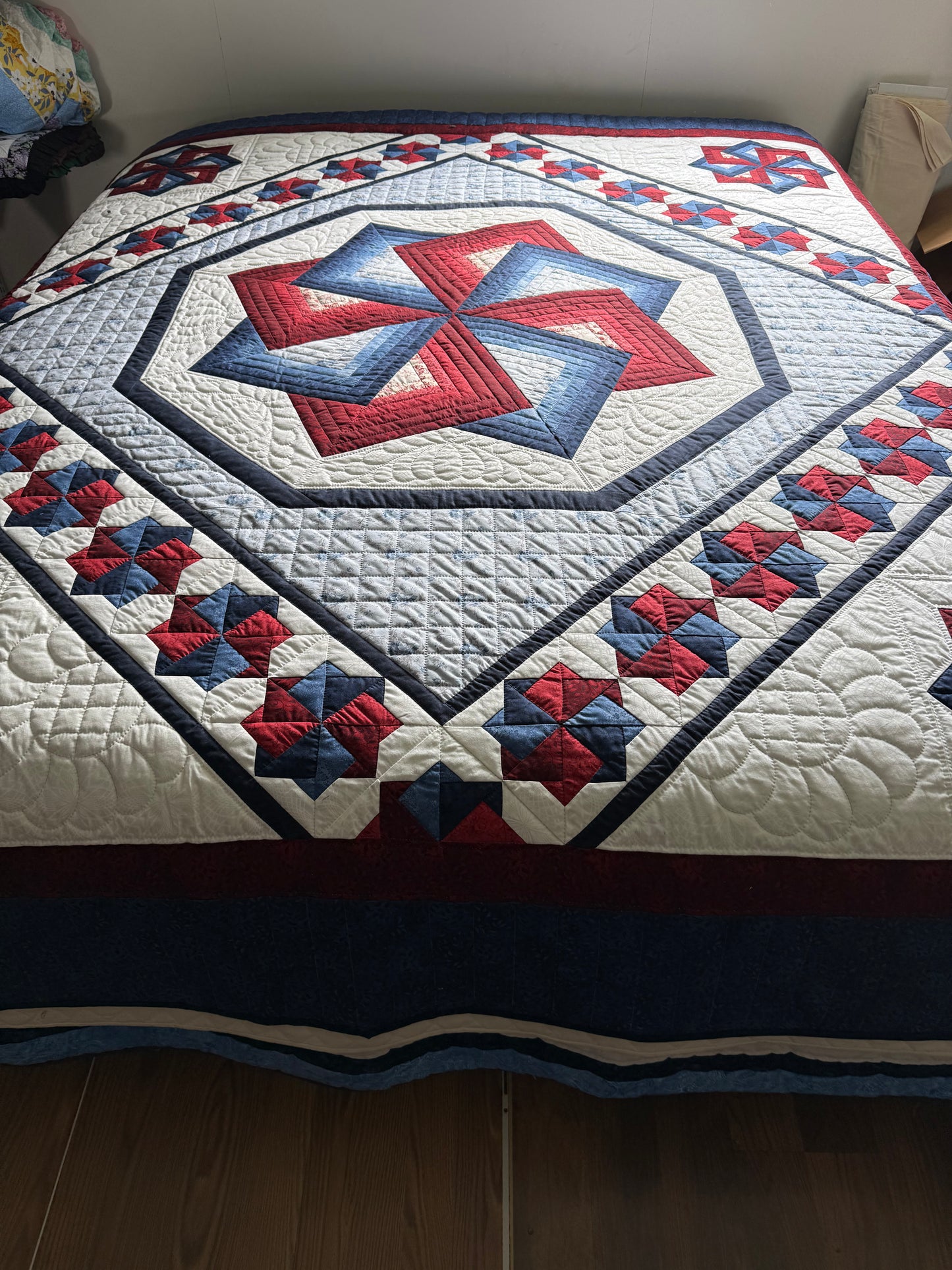 Amish Quilt (Spinning Star)
