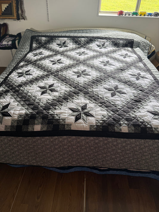 Amish  Quilt (Irish Chain Star )