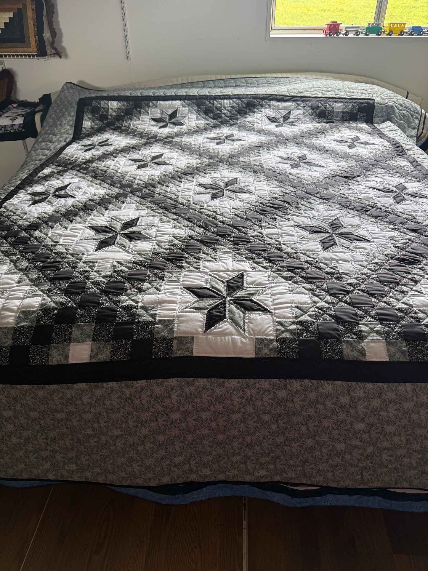 Amish Quilt (Irish Chain Star )