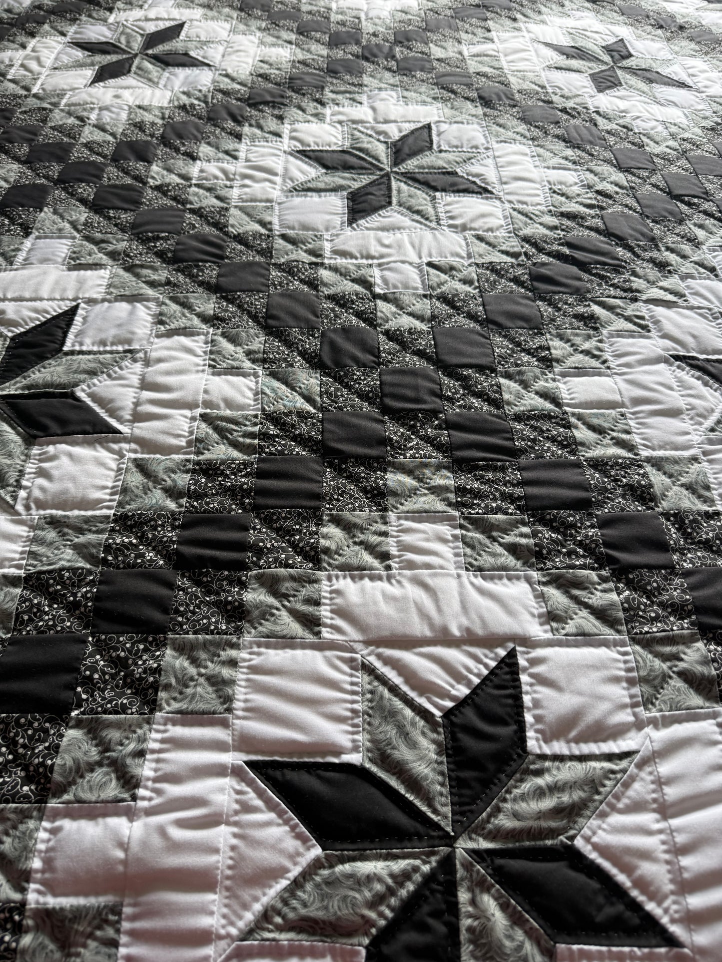 Amish Quilt (Irish Chain Star )