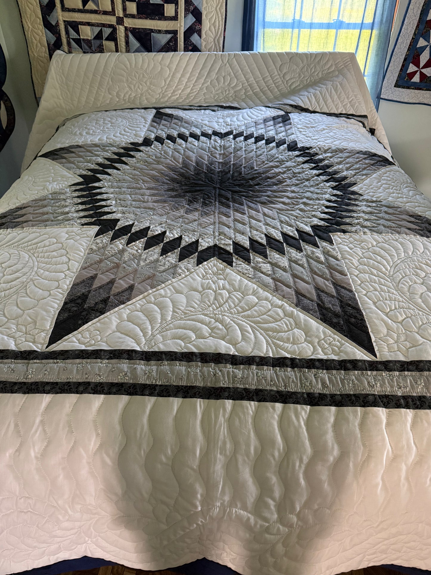 Amish Quilt (Mariner’s Star) - Simple Life Amish Store