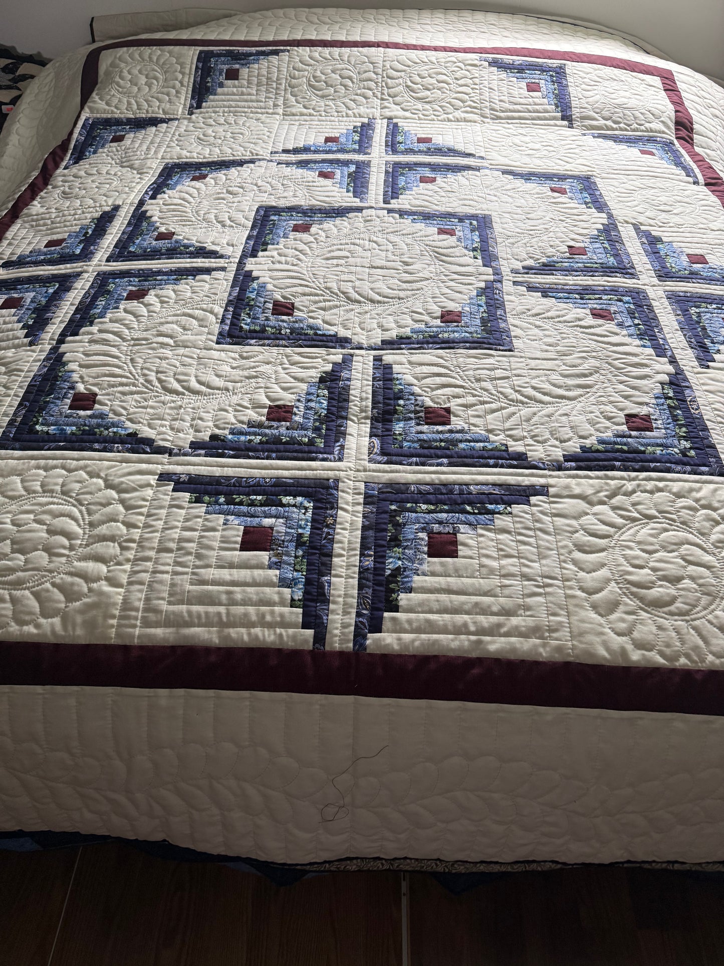 Amish Quilt ( Log Cabin in the round with blues and burgundy) - Simple Life Amish Store