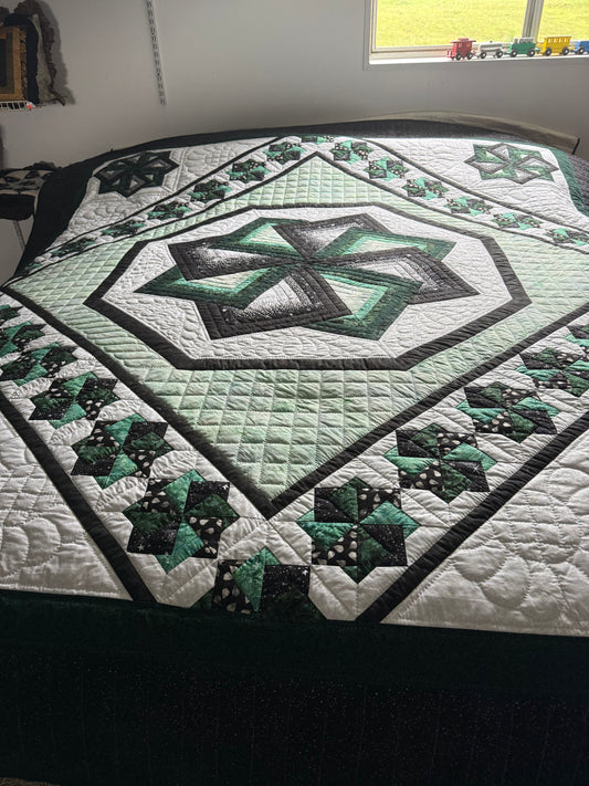 Amish Quilt (Star Spin green) - Simple Life Amish Store
