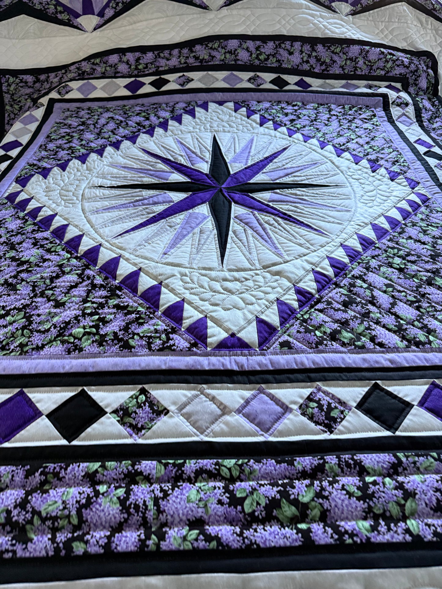 Amish Quilt (Mariner’s Compass) - Simple Life Amish Store