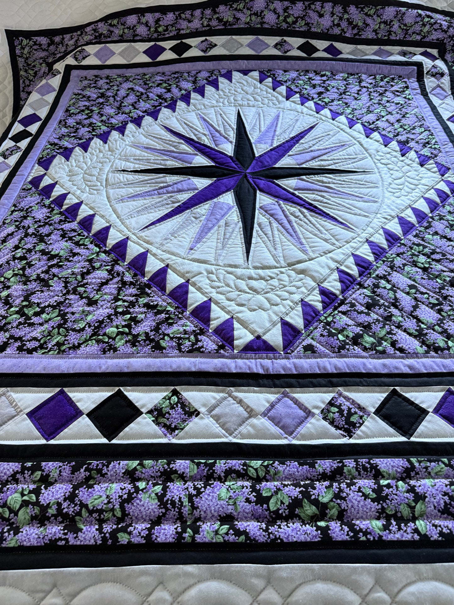 Amish Quilt (Mariner’s Compass) - Simple Life Amish Store