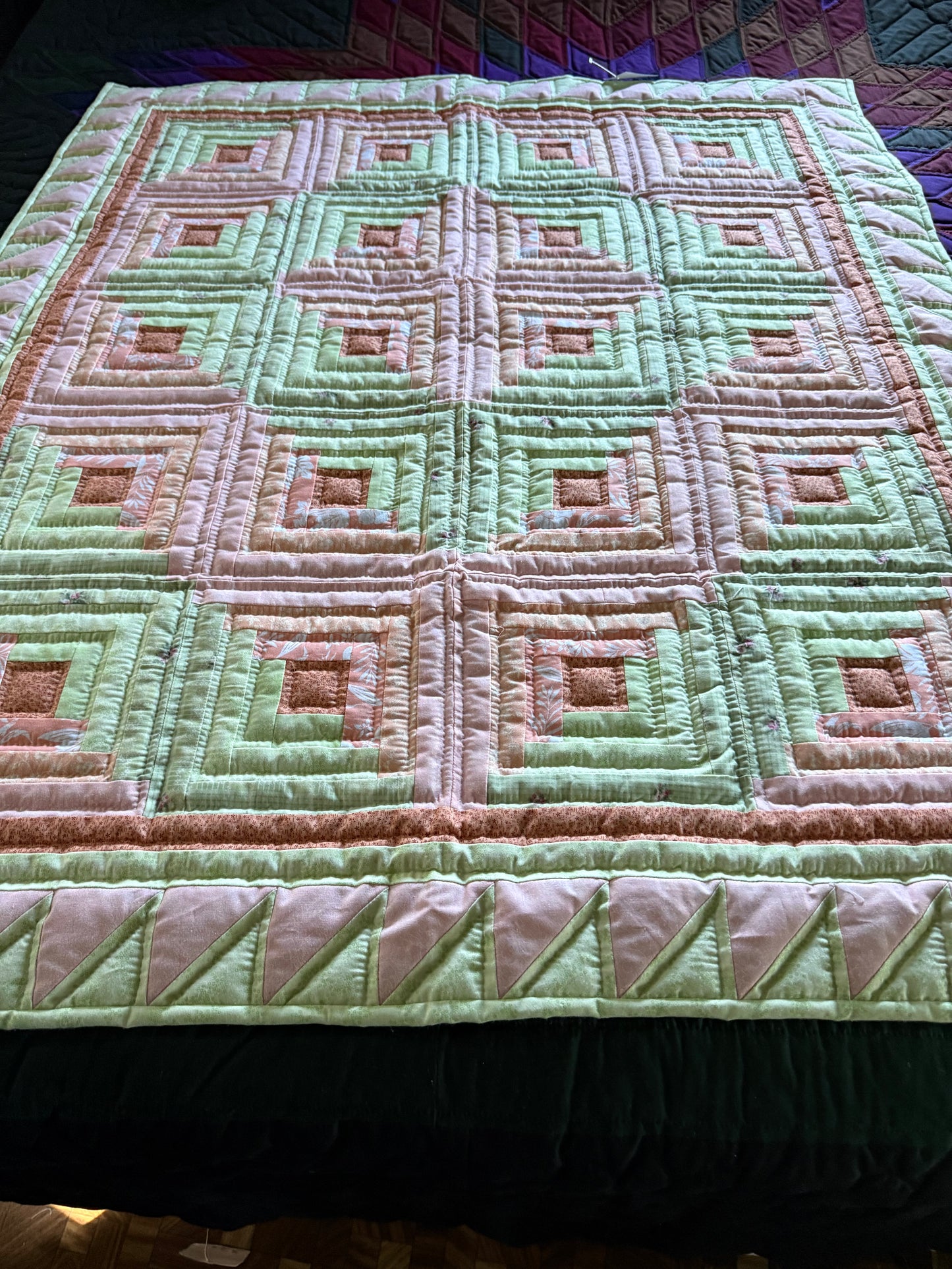 Lap Quilt (Log Cabin) - Simple Life Amish Store