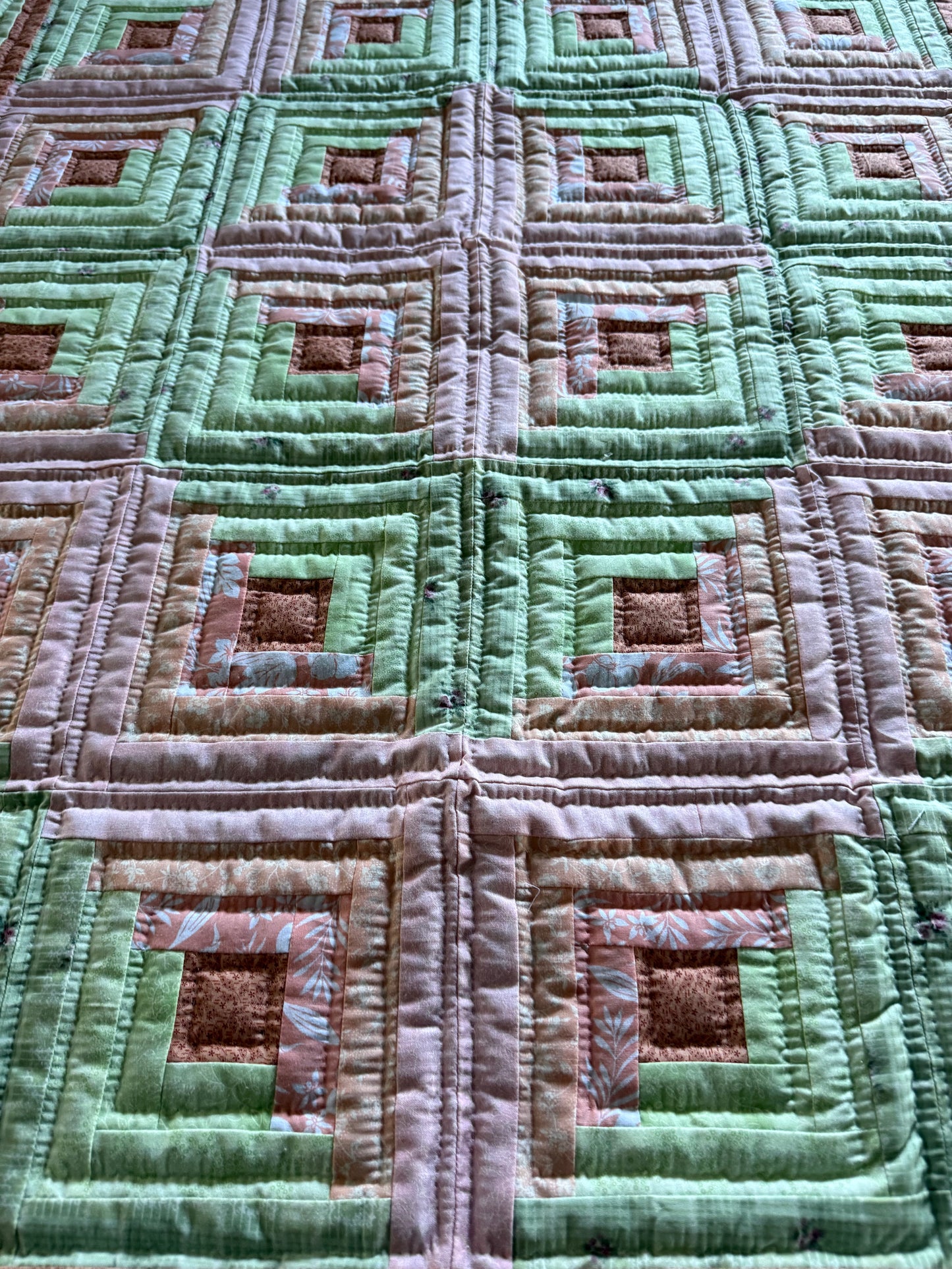 Lap Quilt (Log Cabin) - Simple Life Amish Store
