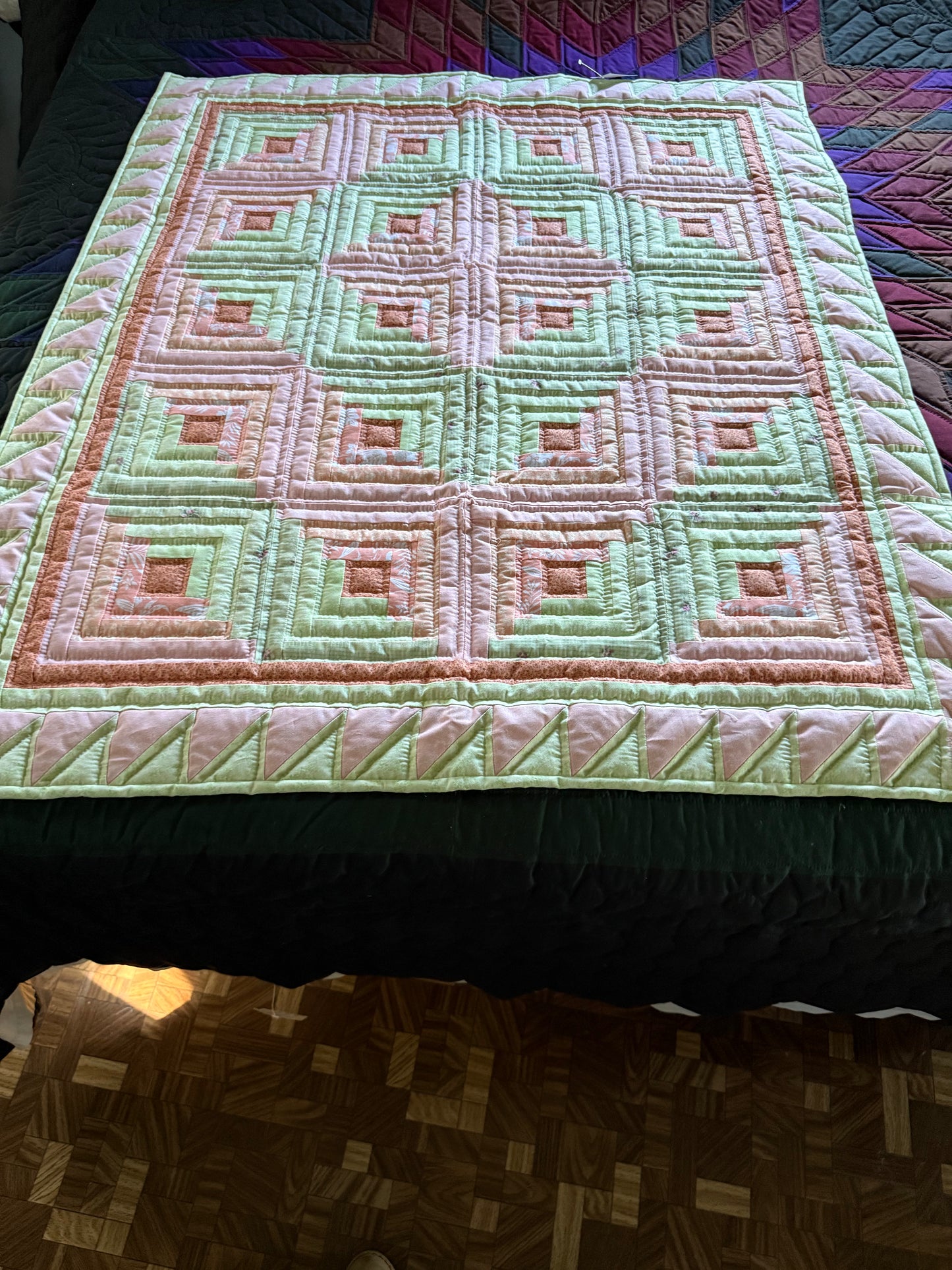 Lap Quilt (Log Cabin) - Simple Life Amish Store