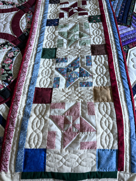 (Amish  quilted table runner - Simple Life Amish Store