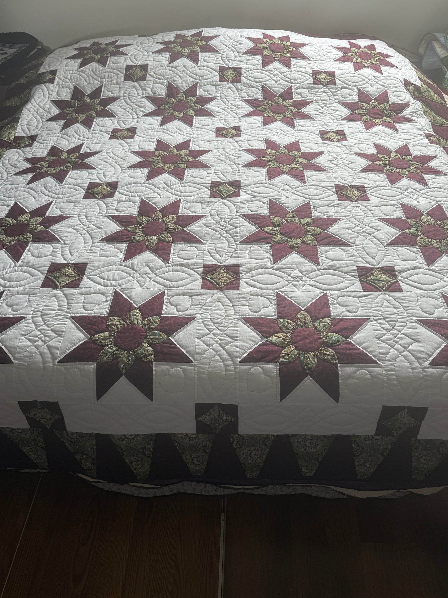 Amish Quilt (Star Dahlia) - Simple Life Amish Store