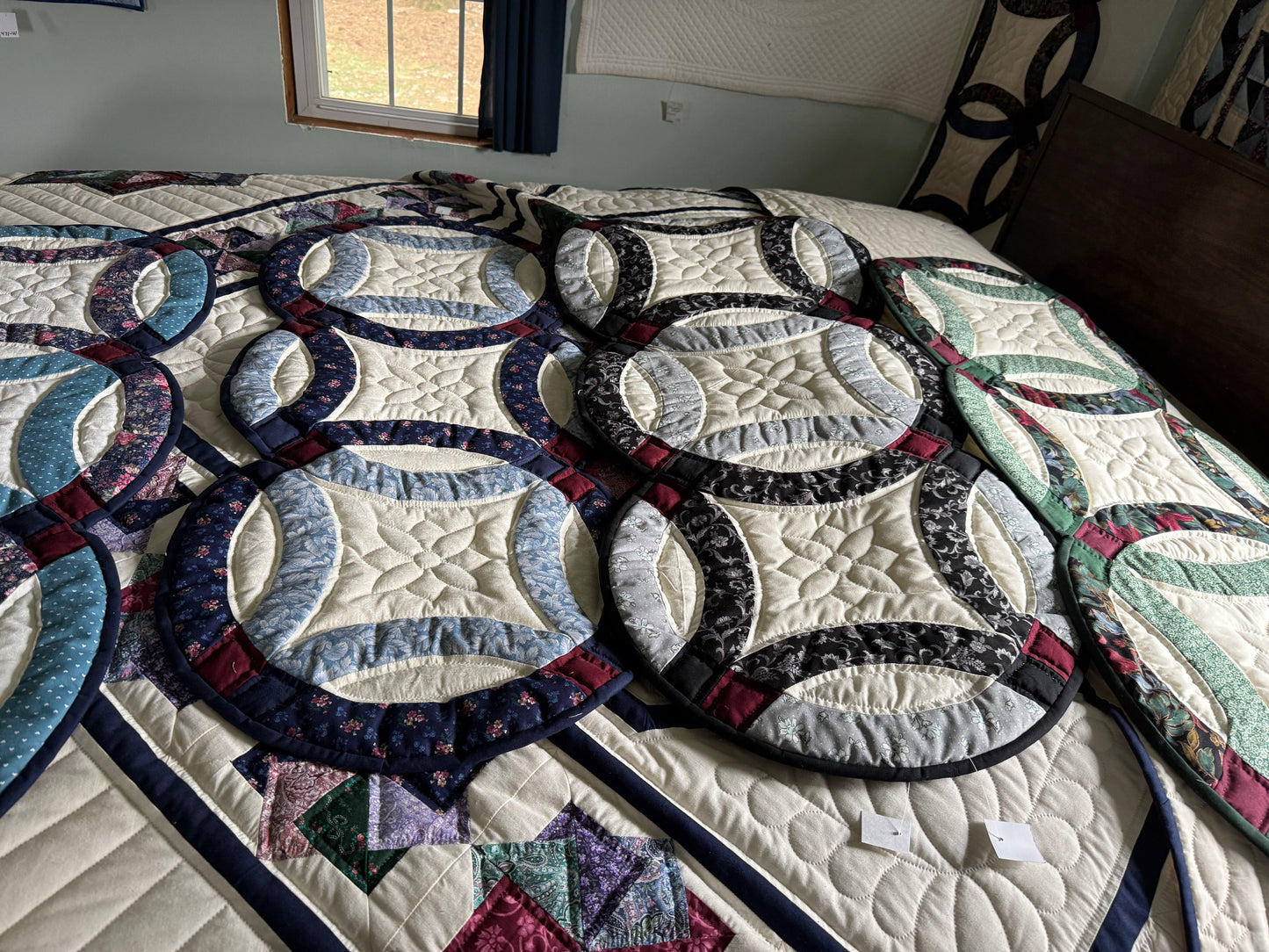 (Amish quilted table runner - Simple Life Amish Store