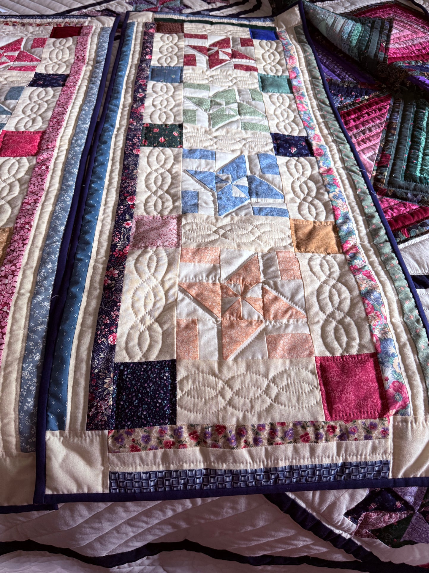 (Amish quilted table runner - Simple Life Amish Store