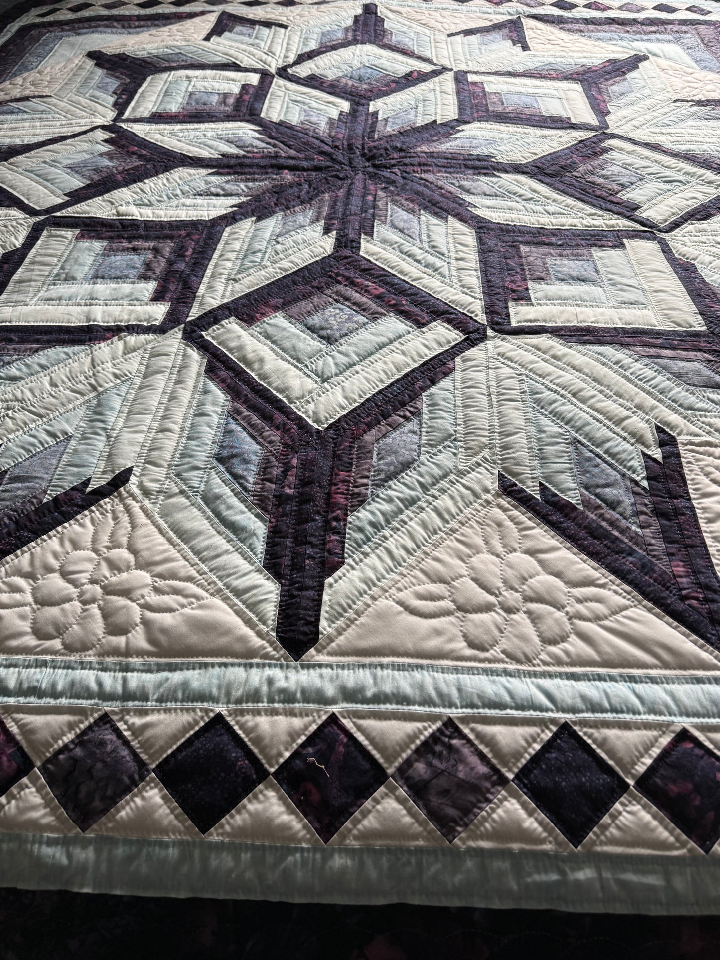 Amish Quilt (Mariner’s Star) King or Queen