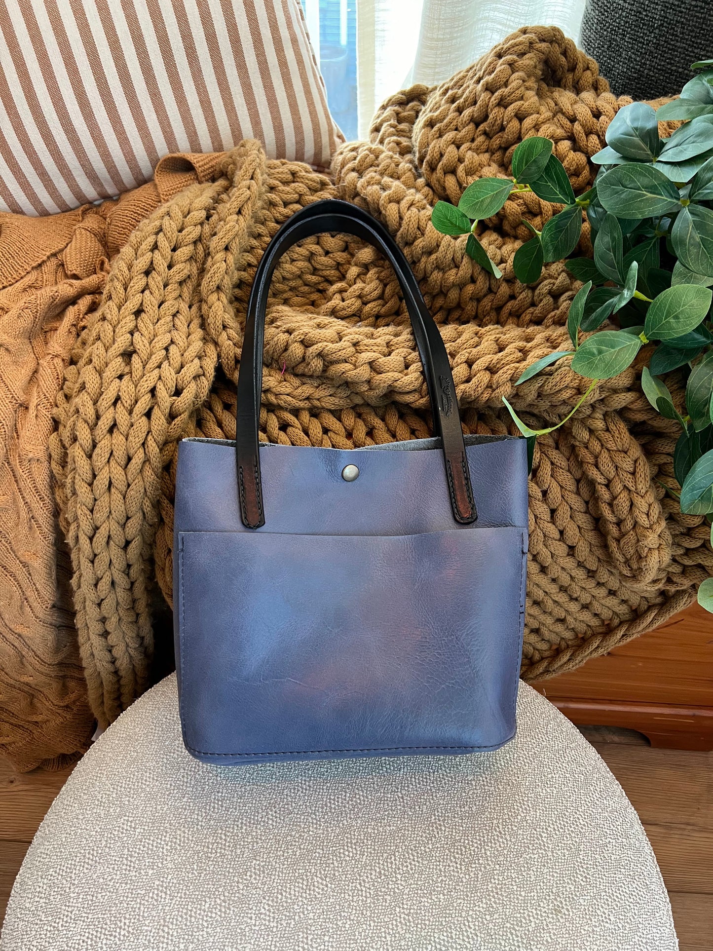 Leather Tote/Purse - Handmade CUSTOM Leather Tote/Purse by local Amish Artisans (MADE TO ORDER!) Size MEDIUM - Simple Life Amish Store