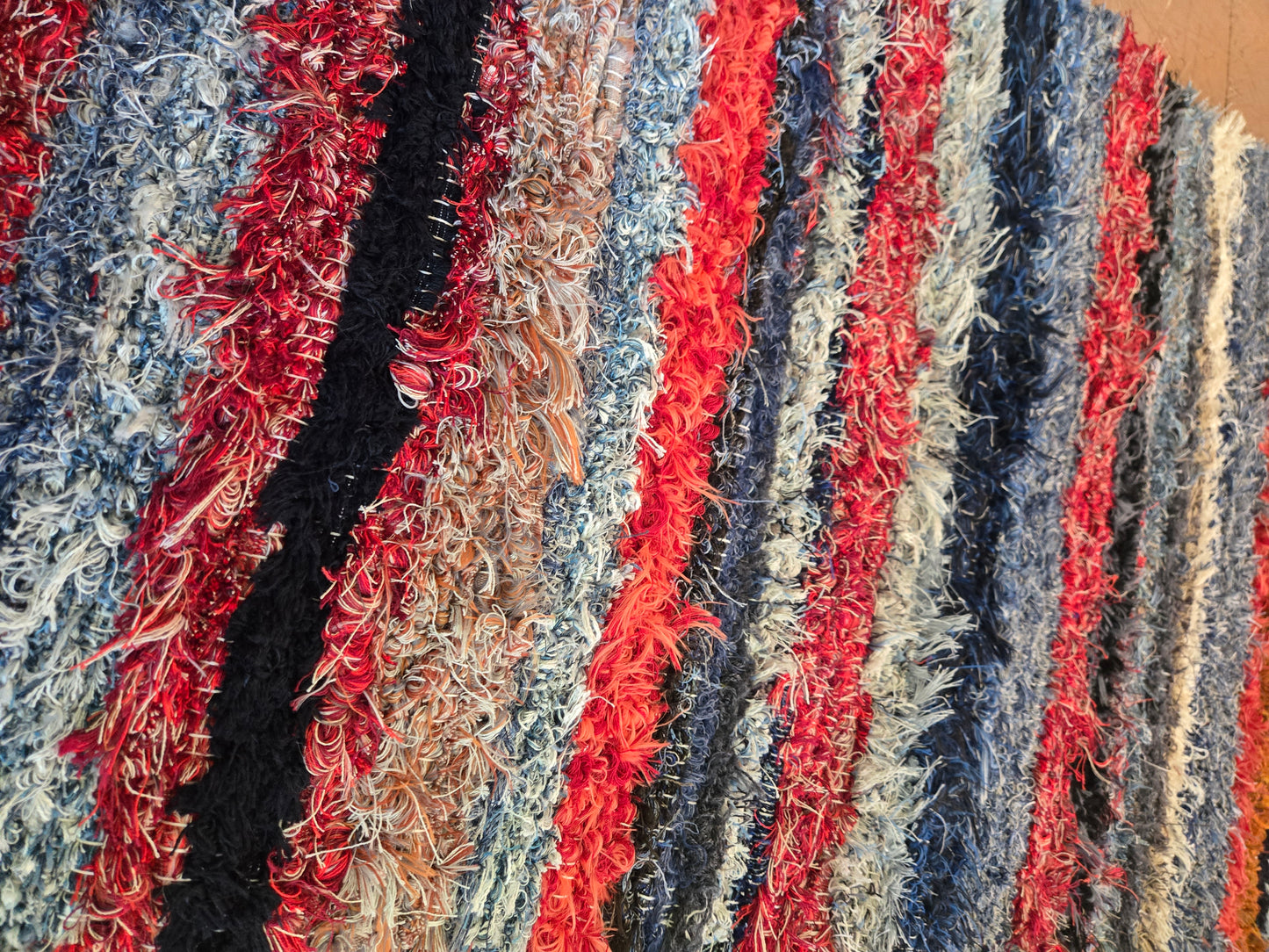 Amish Made Hand-Loomed Rug (44"x26")