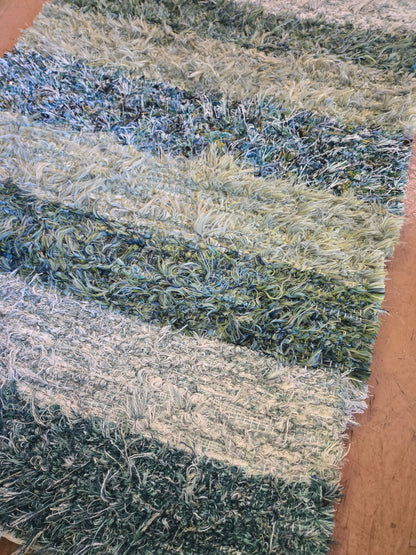 Amish Made Hand-Loomed Rug (44"x26")