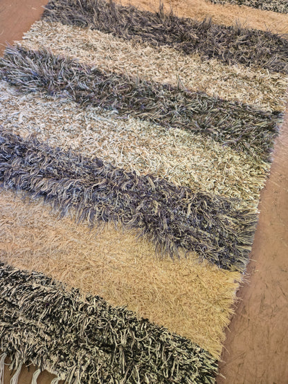 Amish Made Hand-Loomed Rug (44"x26")