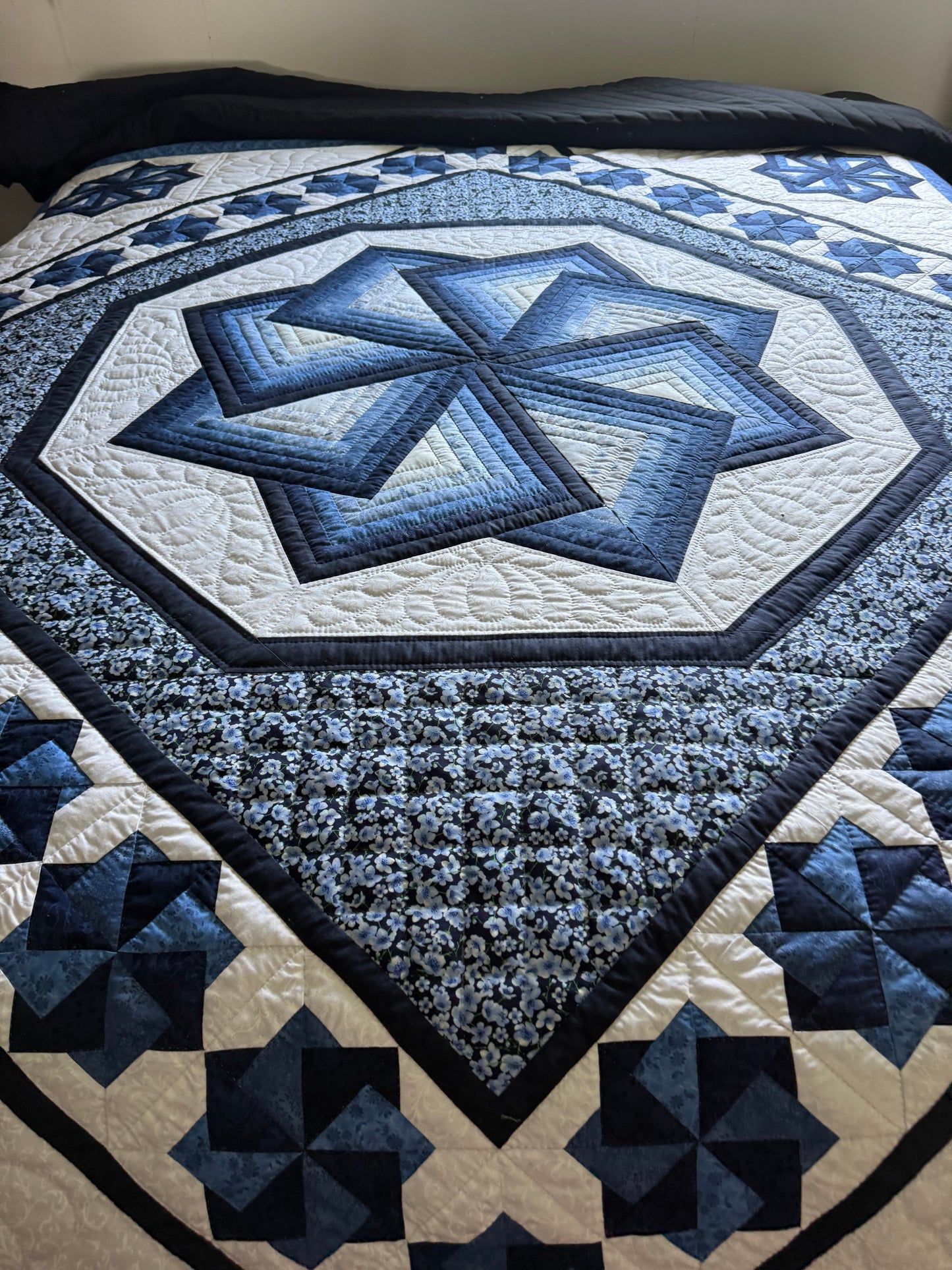 Amish Quilt (Spinning Star) Blues