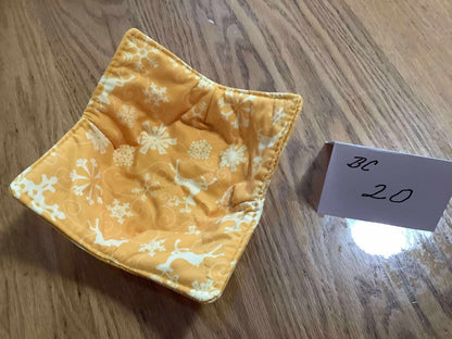 Handmade Christmas and other patterns Hot Pads and Bowl Cozies (sets of two)