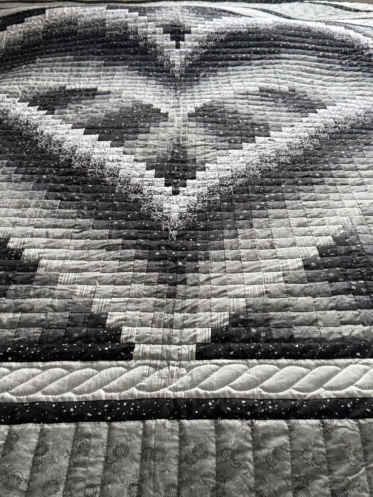 Amish Quilt (Honeymoon Heart)