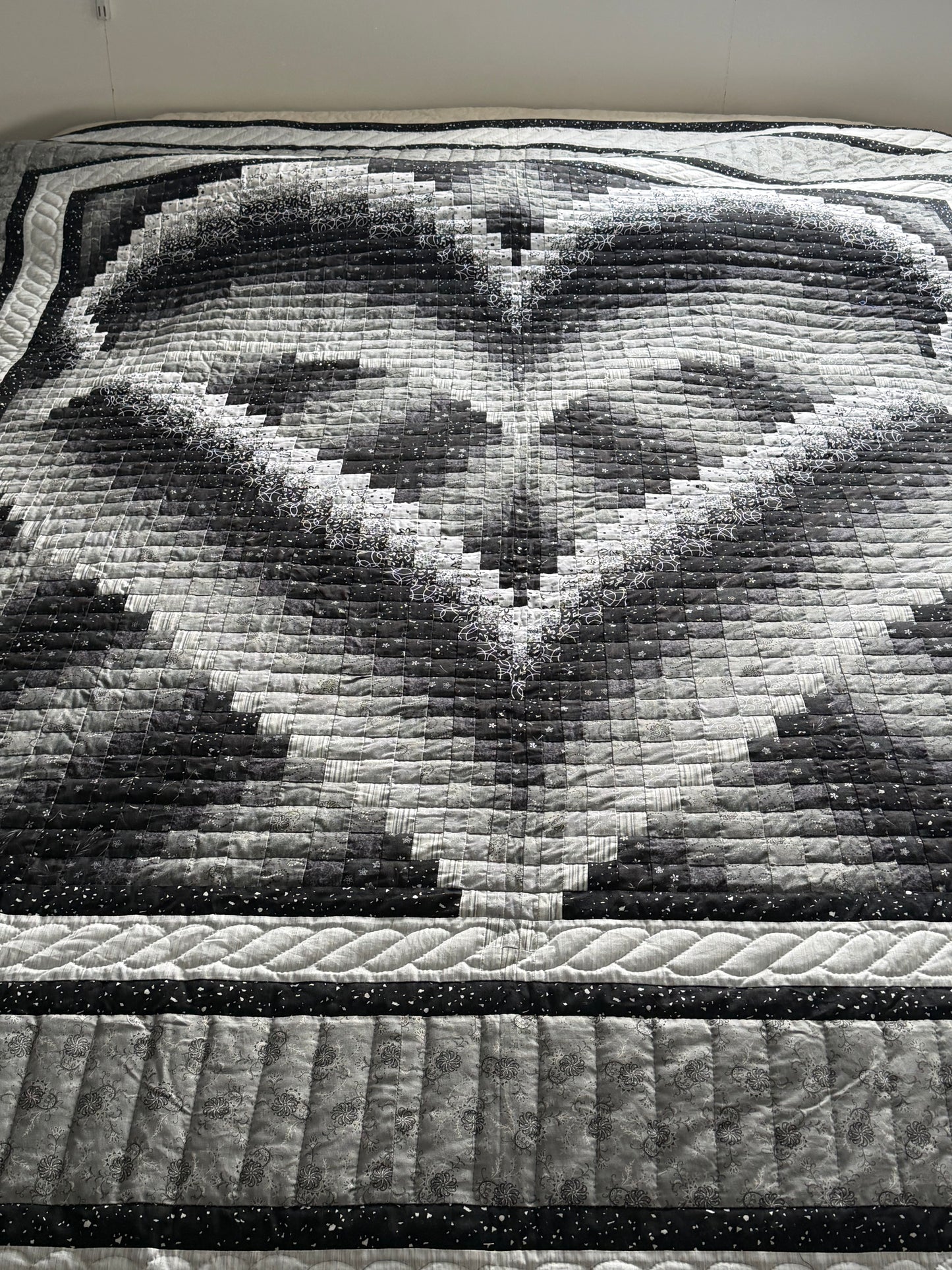 Amish Quilt (Honeymoon Heart)