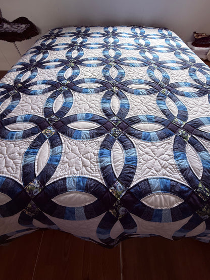 Amish Quilt (Double Wedding Ring) Blues