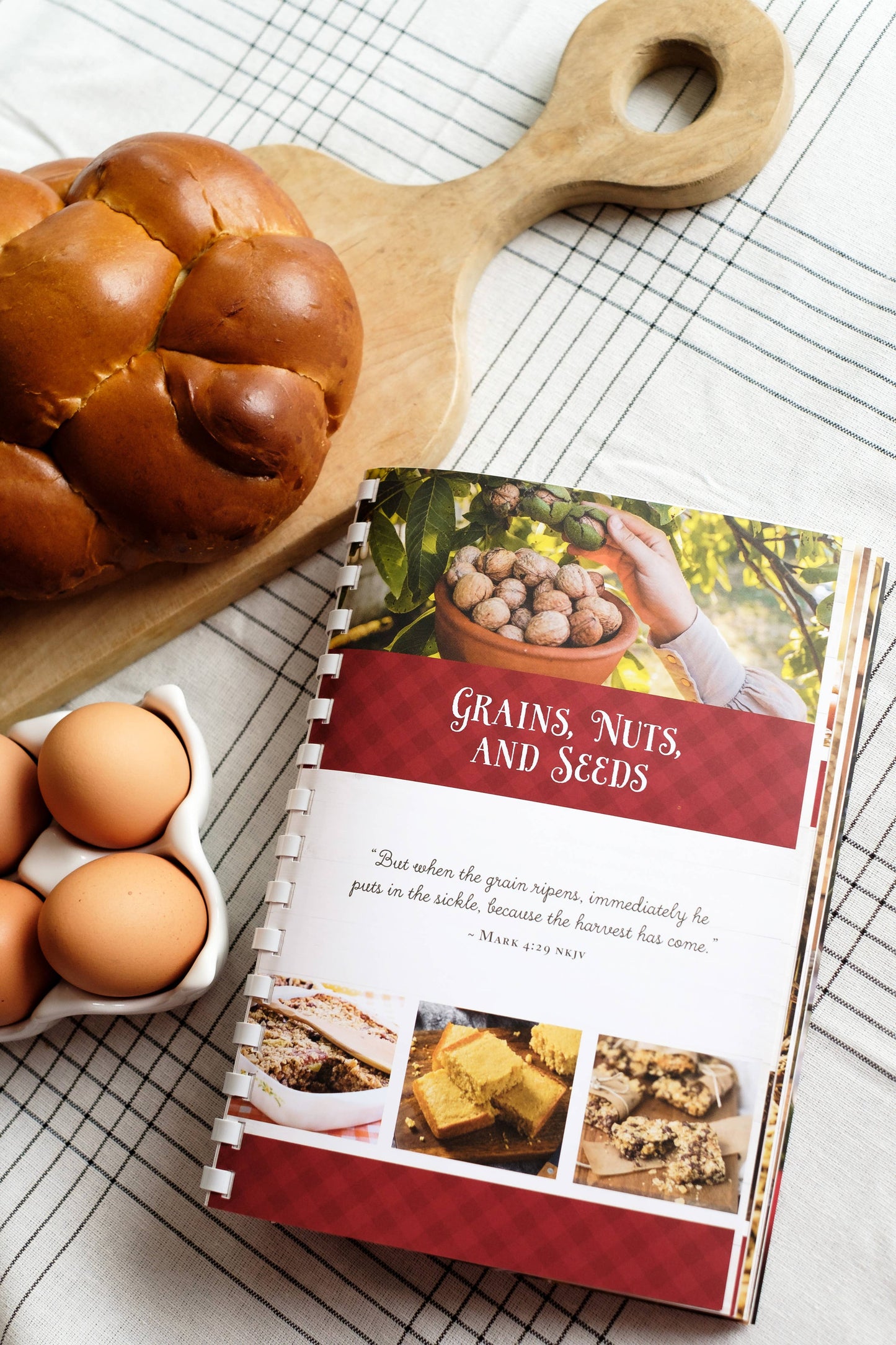 Wanda E. Brunstetter's Amish Friends Farm-to-Table Cookbook - Simple Life Amish Store