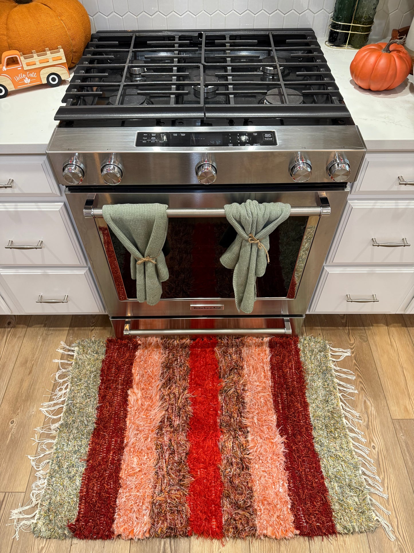 Amish Made Woven Rug! (Fall colors) (26” x 44”)