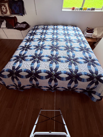 Amish Quilt (Double Wedding Ring) Blues
