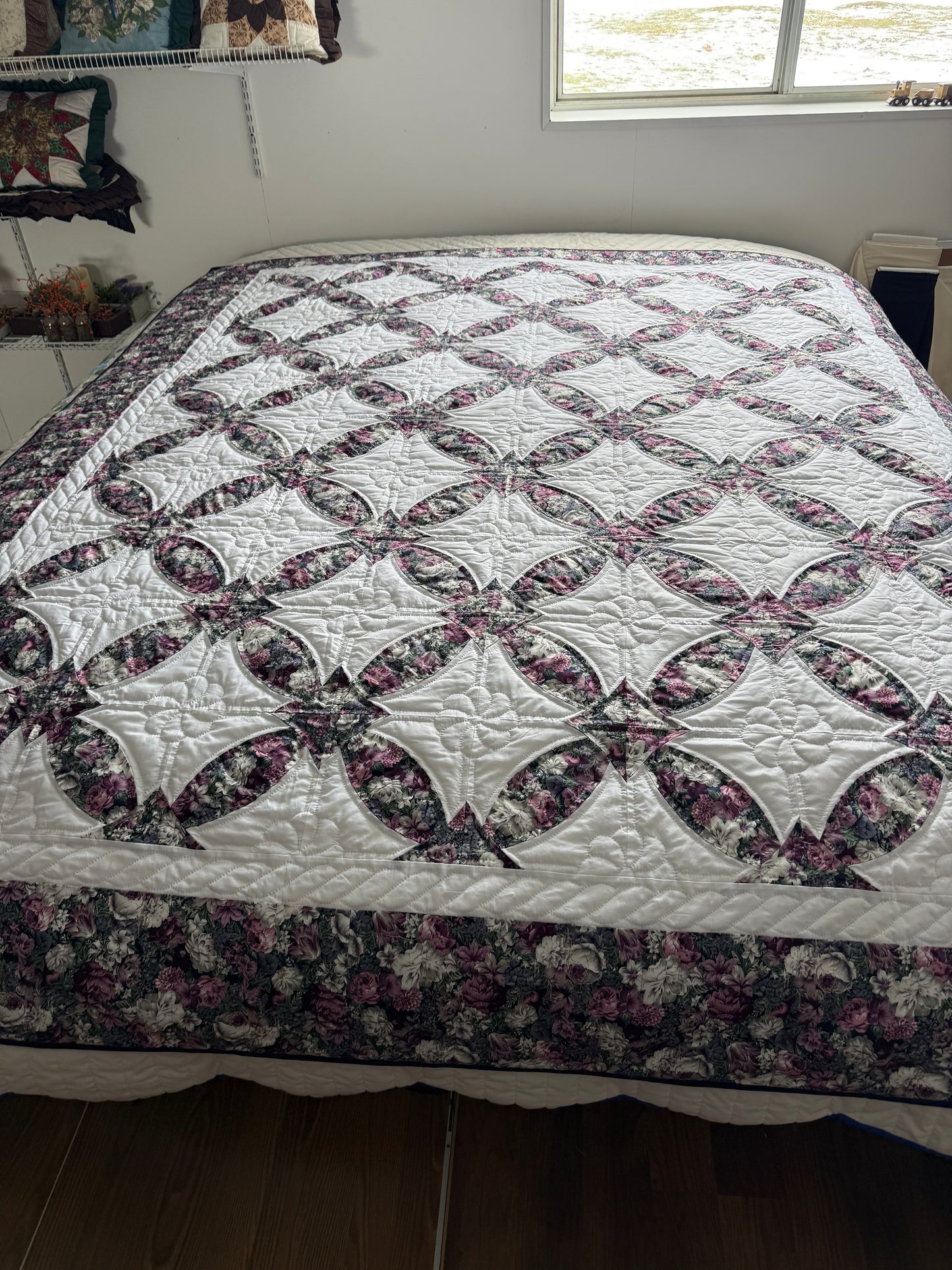 Amish  Quilt (Winner’s Circle). - Simple Life Amish Store