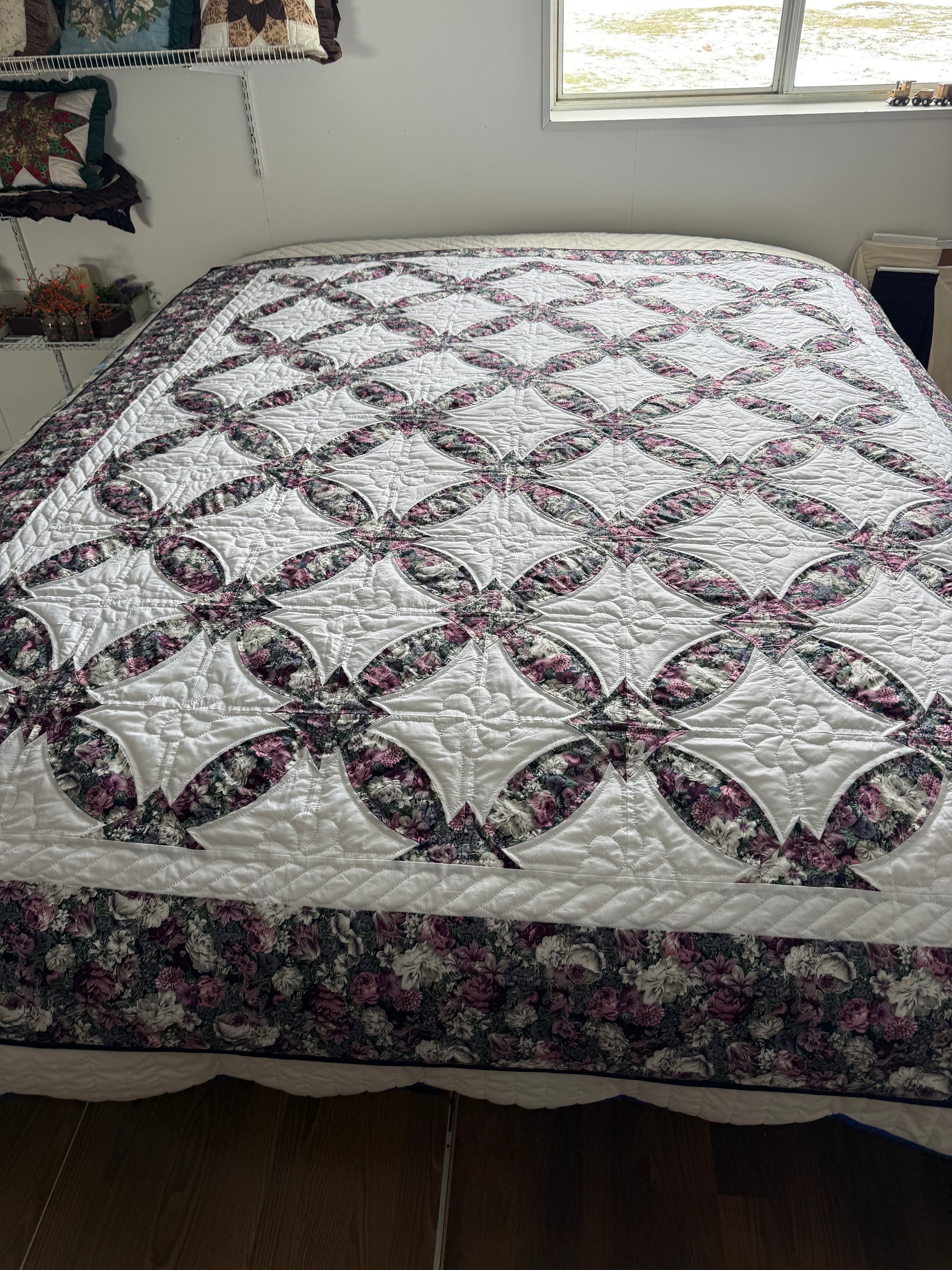 Amish  Quilt (Winner’s Circle). - Simple Life Amish Store